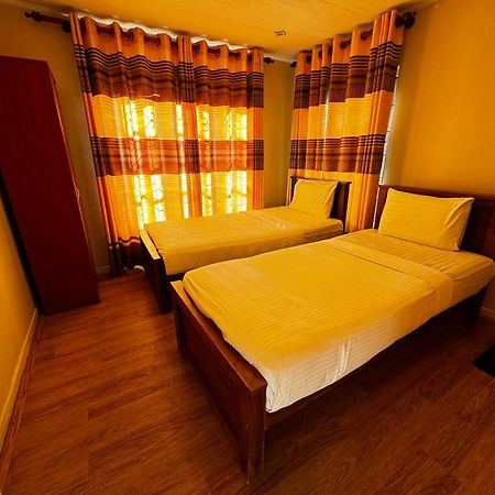 Blue Moon Hotel Нувара-Елія Екстер'єр фото