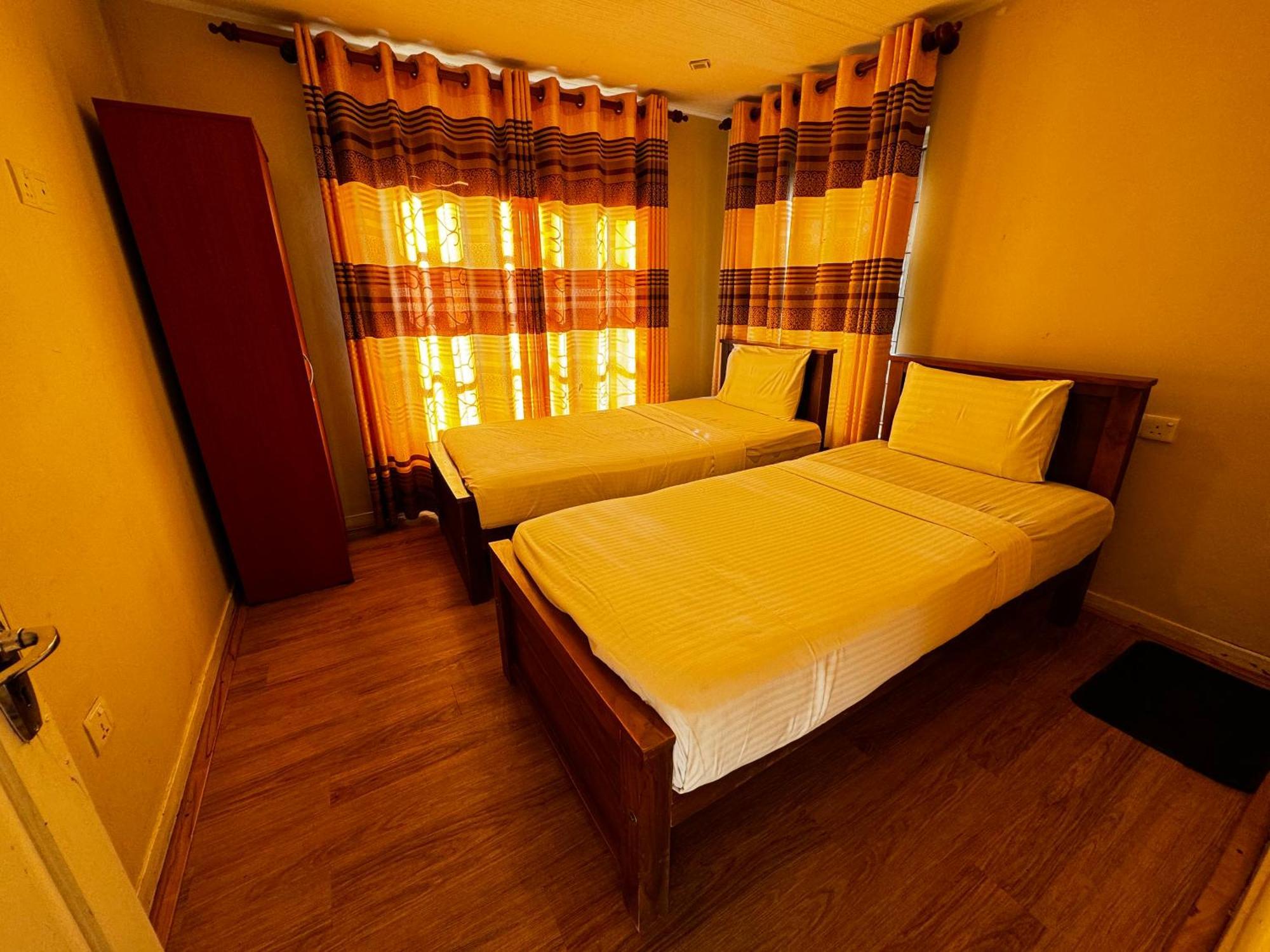Blue Moon Hotel Нувара-Елія Екстер'єр фото
