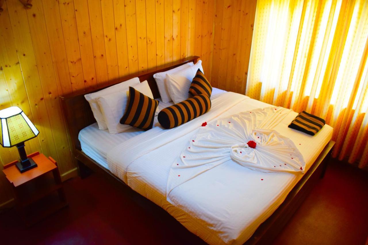 Blue Moon Hotel Нувара-Елія Екстер'єр фото